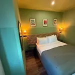 De Berne Hotel 2*
