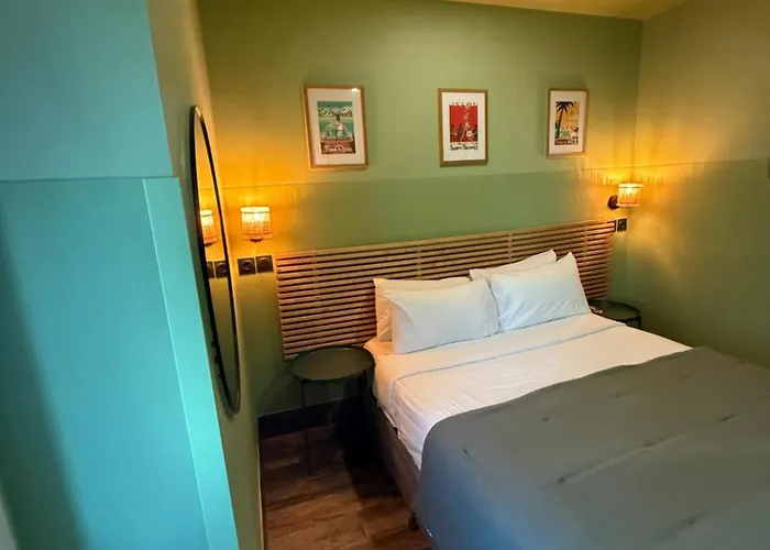 De Berne Hotel 2*