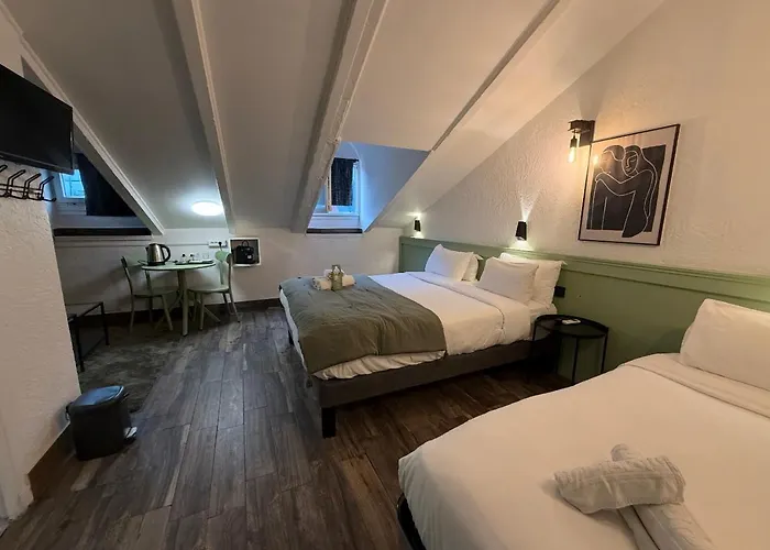 Hotel De Berne 2*